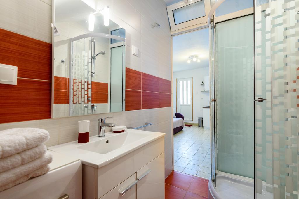 Apartment Mira Trogir Exterior photo